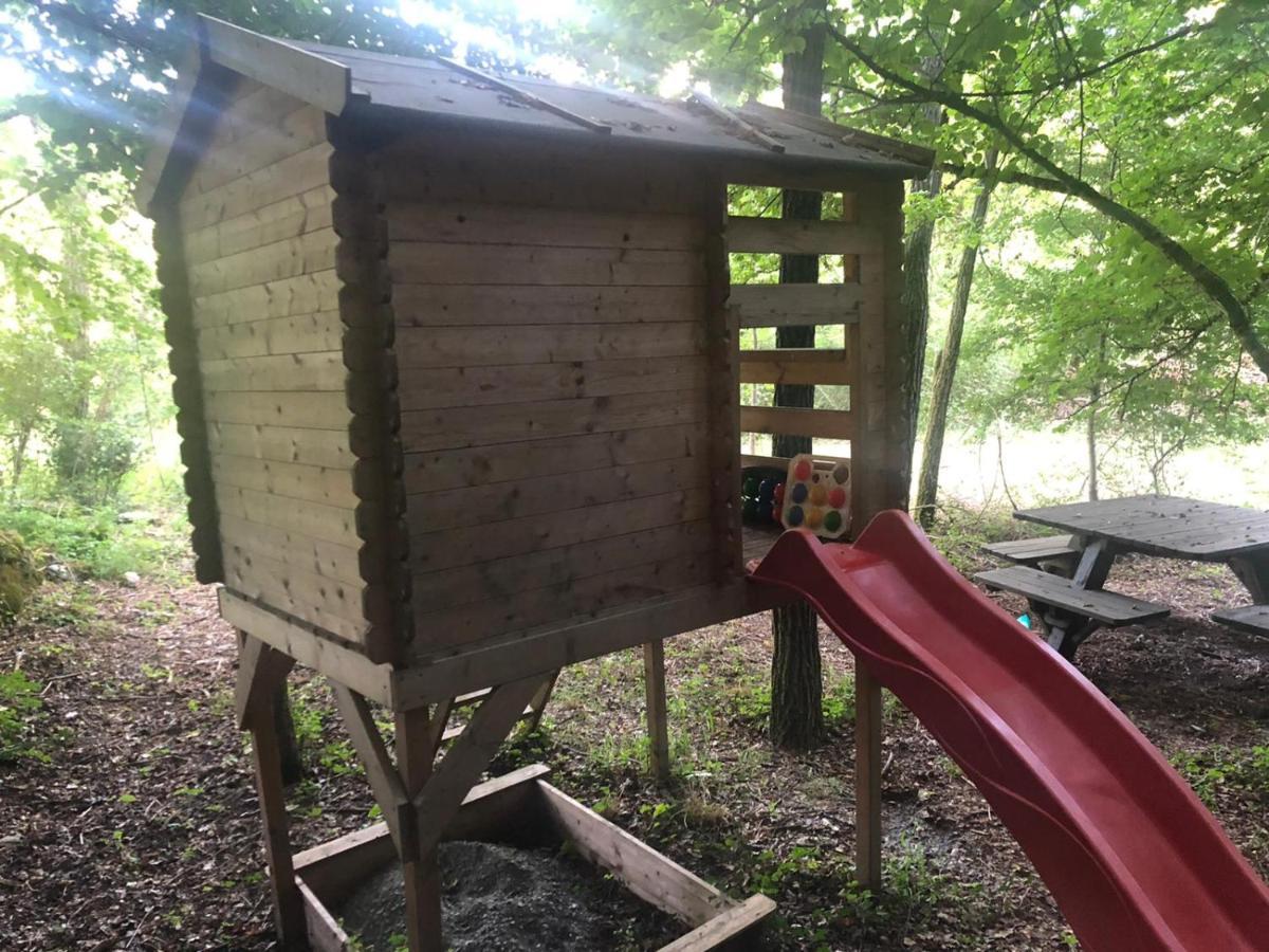 Le Case Nel Borgo Fivizzano Exteriör bild