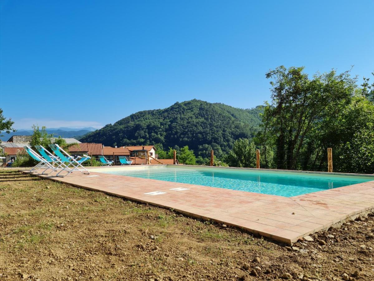 Le Case Nel Borgo Fivizzano Exteriör bild
