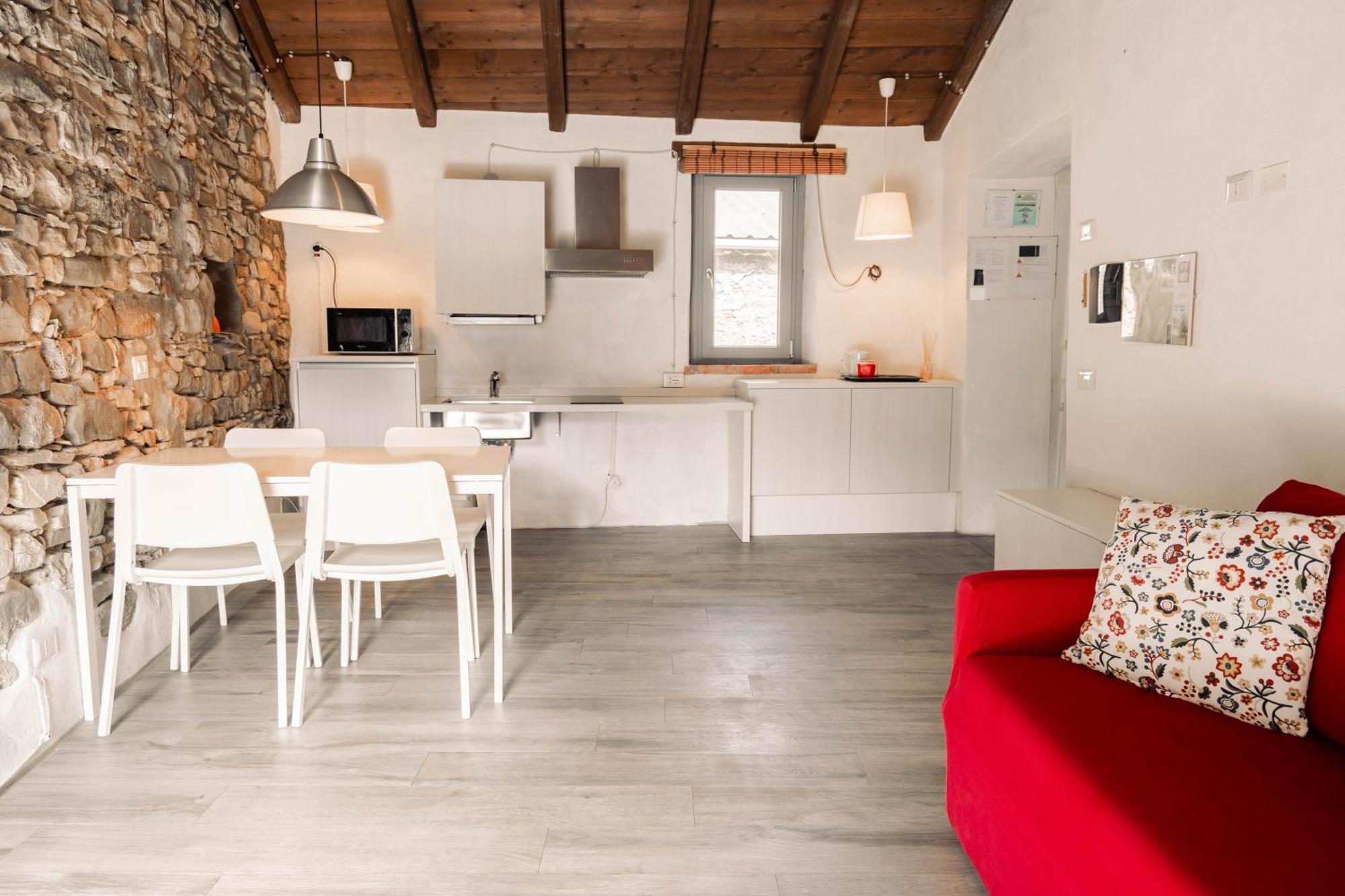 Le Case Nel Borgo Fivizzano Exteriör bild