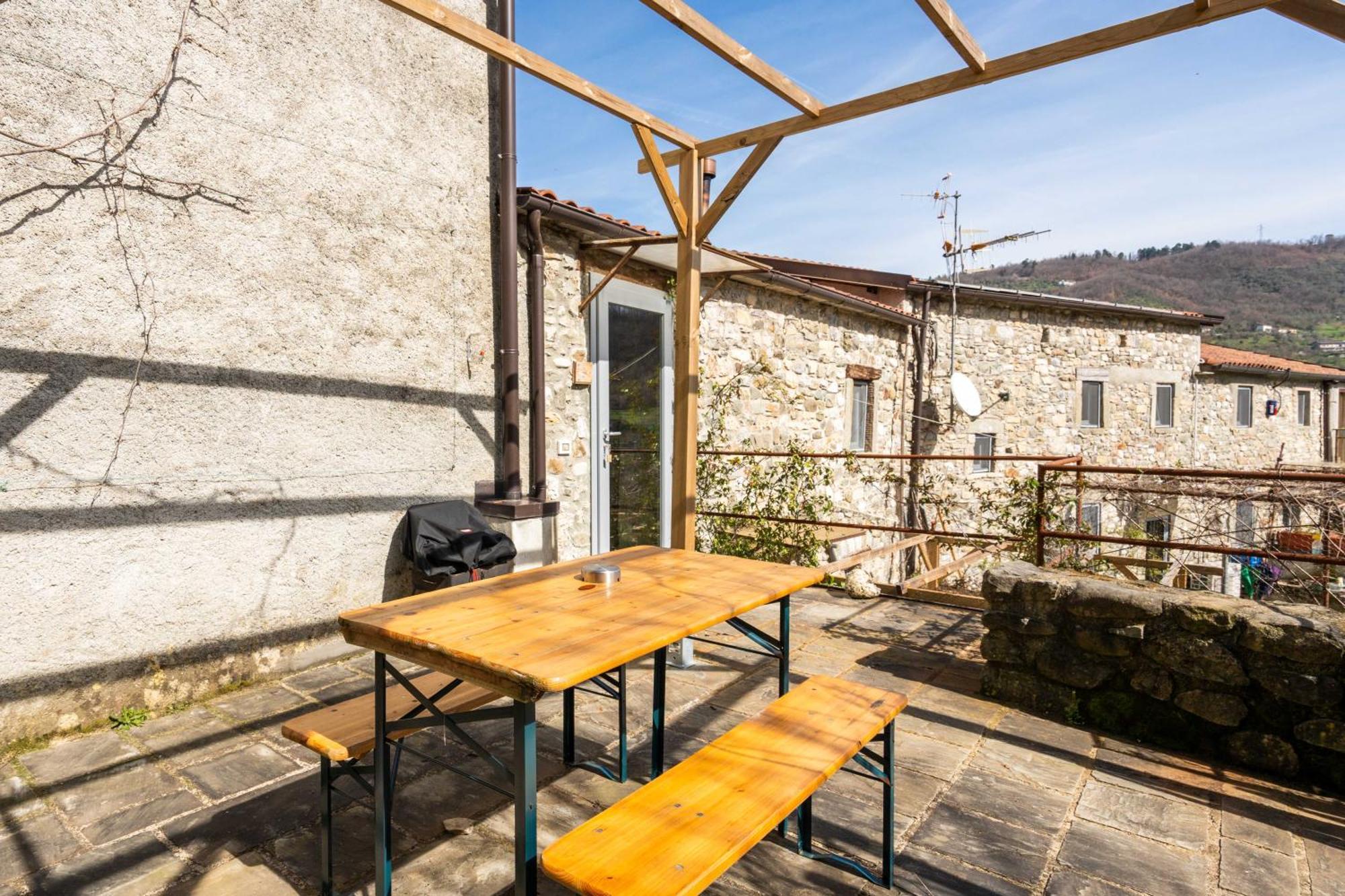 Le Case Nel Borgo Fivizzano Exteriör bild