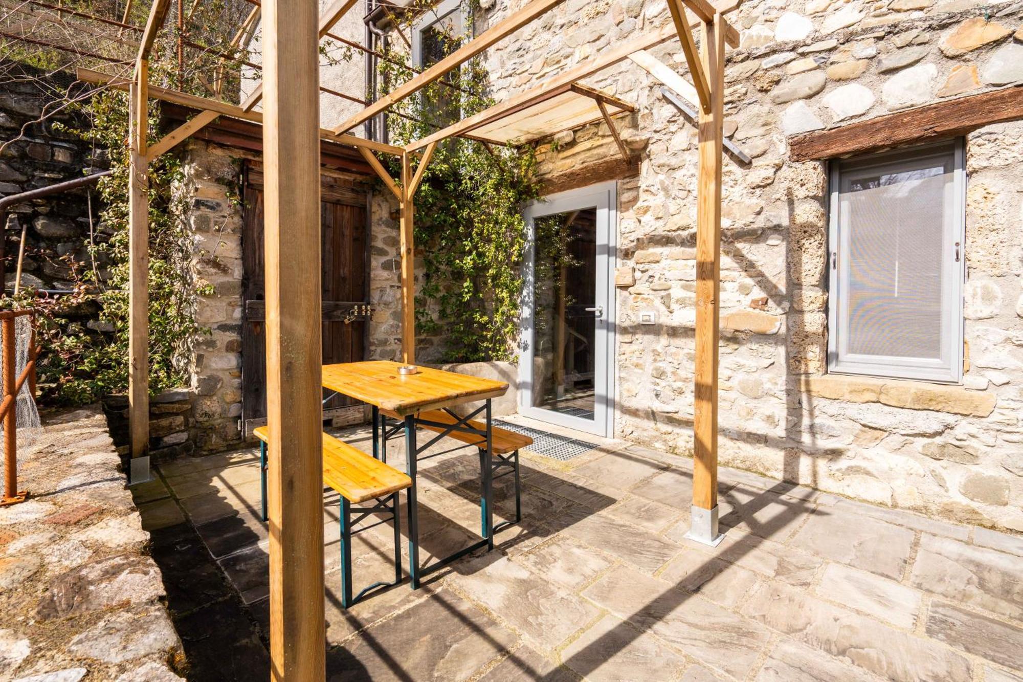Le Case Nel Borgo Fivizzano Exteriör bild